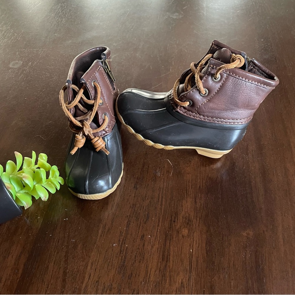 Sperry Saltwater Duck Boots 6